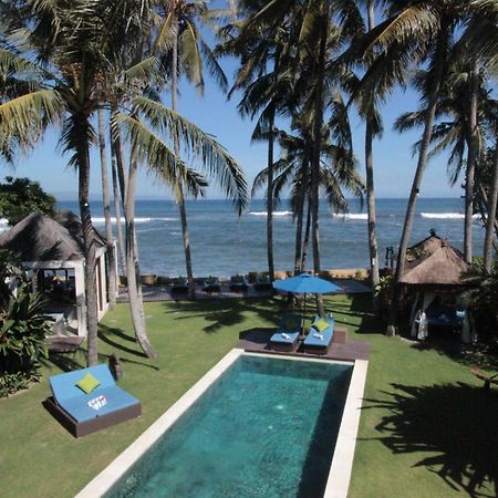 Villa Samudra Luxury Beachfront Ketewel Exterior photo