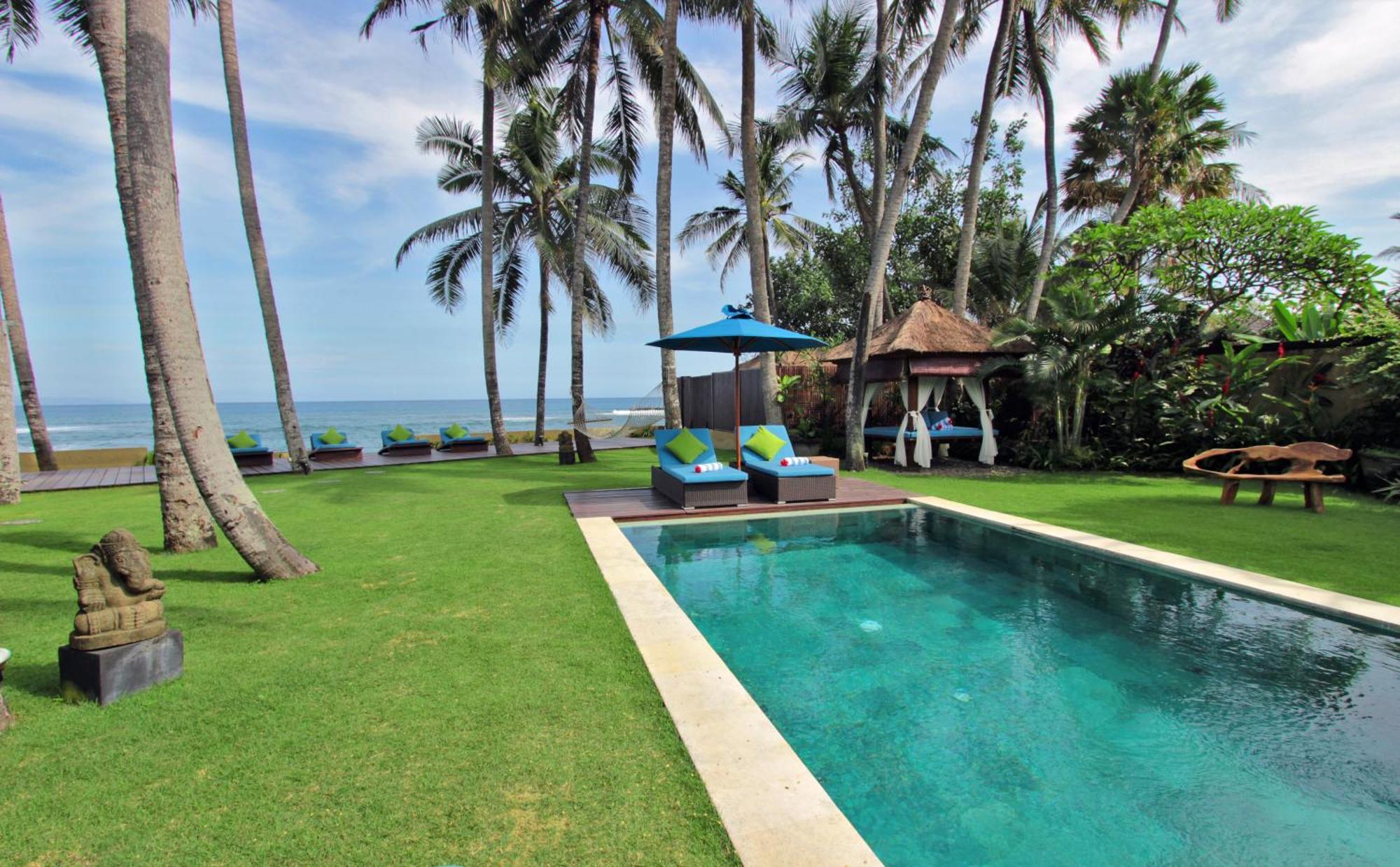 Villa Samudra Luxury Beachfront Ketewel Exterior photo